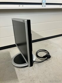 LG LCD monitor 19” - 5