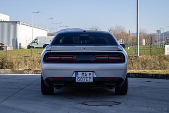 Dodge Challenger R/T 5.7 HEMI A/T - 5