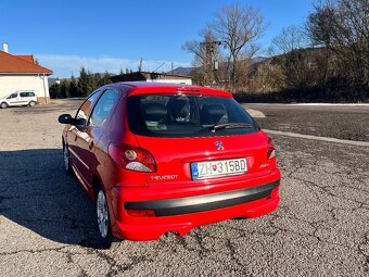 Peugeot 206+ 1.1 44kw naj. 23200km - 5