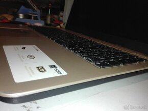 Asus VivoBook. i3. 8 GB DDR4. SSHD 500 GB. 15,6 HD. - 5