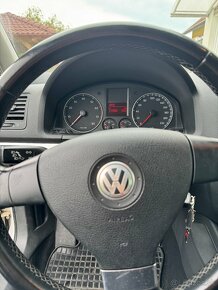 Volkswagen golf 5 1.4 16v - 5