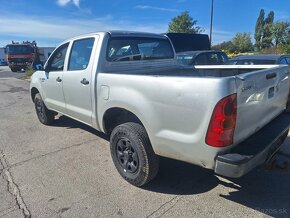 TOYOTA HILUX 2,5 DIESEL 4X4 KLÍMA - 5