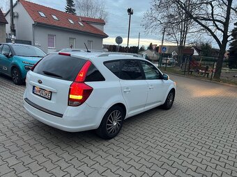 Kia ceed 2010 1.6 crdi - 5