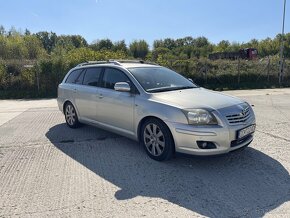 Predám Toyota Avensis 2.2 110kW - 5