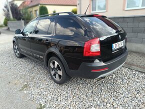 Škoda Octavia Scout 2.0 TDI  ročník 2011 - 5