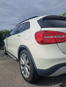 Mercedes Benz GLA 180 d - 5