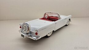 1:18 FORD THUNDERBIRD - 5