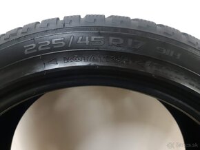 Predám  zimné pneu Nokian 225/45 R17 - 5