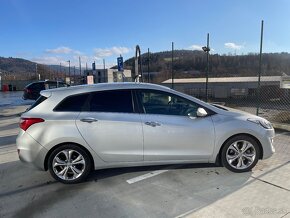 Hyundai i30 CW, 94 kW, 6-st. manuál - 5