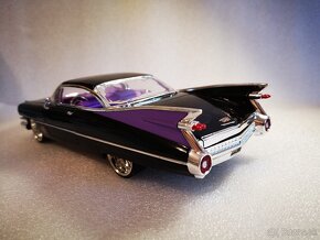 Predám model Cadillac Coupe DeVille 1959 s Catwoman - 5