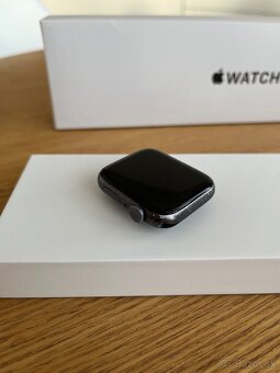 Apple Watch SE 44 - 5