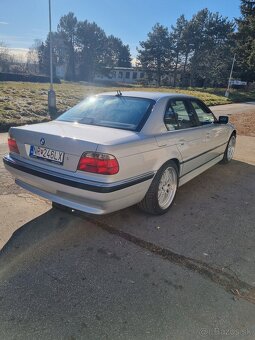 BMW 735i E38 - 5