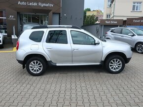 Dacia Duster 1.6i 77kW 4x4 KLIMA ČR 1MAJITEL SERVISKA TAŽNÉ - 5