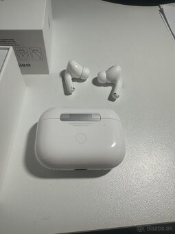 Apple AirPods (4. generácie) s aktívnym potlačením hluku - 5