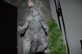 Figurka Godzilla LED podsvietenie - 5