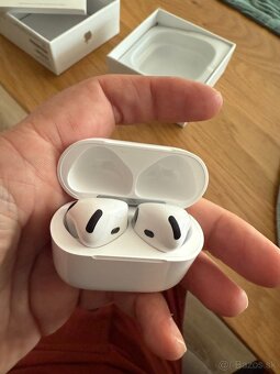 Napodobeniny apple airpods 4 - 5