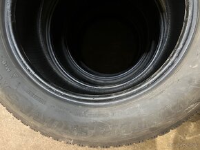 215/60R16 95H - 5