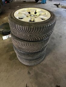 BMW 5x120 225/45 R17 - 5