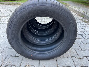 205/60r16 - 5