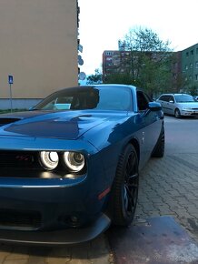 Dodge Challenger 6.4 V8 - 5