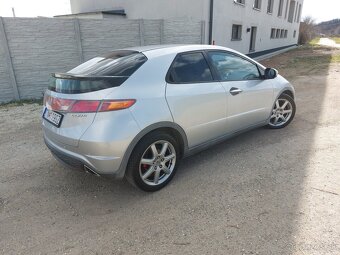 Predám Honda Civic 8g 1.8VTEC, 103kW - 5