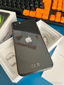 iPhone SE 64GB čierny 2020 | znížená cena - 5