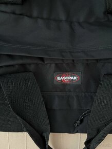 CESTOVNÁ TAŠKA EASTPAK 60L - 5