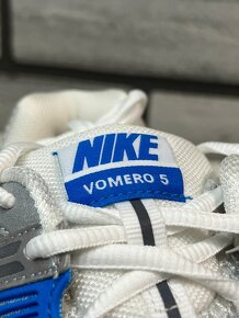 Nike ZOOM Vomero 5 Tenisky - 5