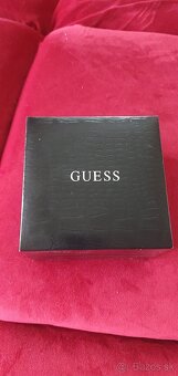 Guess - 5