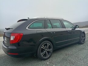 ŠKODA SUPERB COMBI 2.0 TDI CR 4X4 - 5