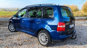 VW Touran 2004 1.9 TDI 5-miestne Ťažné, Tempomat, Predhrev - 5