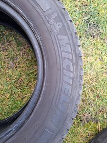 Predám 225/65 R16 CP - 5