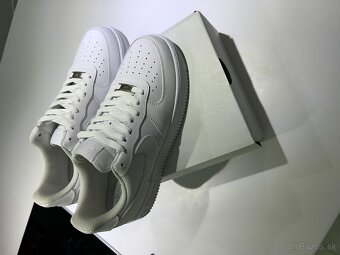 Nike Air Force - All White - 5