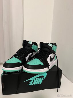 AIR JORDAN 1 RETRO HIGH OG (Green Glow) - 5