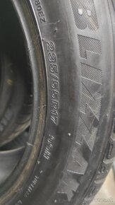 Bridgestone 235/55r17 zimné - 5