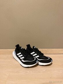 Adidas Ultraboost Light 45 1/3 - 5