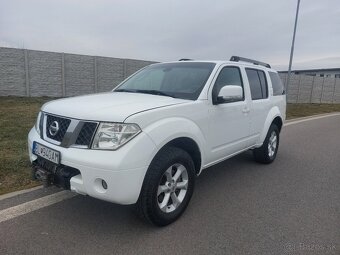 Nissan PATHFINDER 2.5 dCi 4x4 - 5