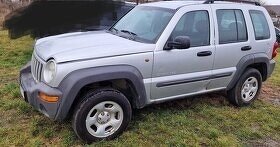 Rozpredám Jeep Cherokee KJ 2.8 CRD 110kw - 5