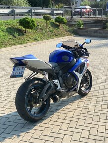 Suzuki GSX-R 600 K7 2007 - 5