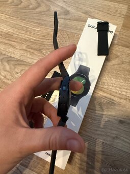 SAMSUNG GALAXY WATCH5 40 MM ČIERNE - 5