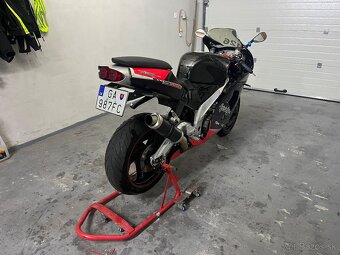 Aprilia RSV Mille 1000 - 5