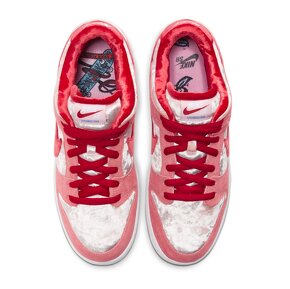 Nike SB Dunk Low Strange Love - 5