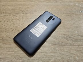 Xiaomi redmi 9 plnefunkcny ma len bezne znamky pouzivania ce - 5