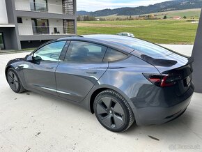 Tesla Model 3 - 5