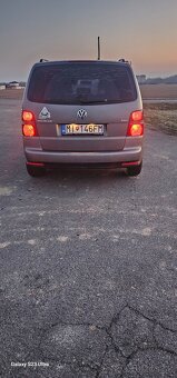 Predám VW Touran s motorom 1.9TDI 77kw 7 miestne - 5