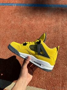 Jordan 4 - 5