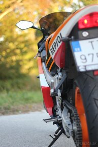 Hondu CBR 600 F4i Sport (2002) REPSOL - 5