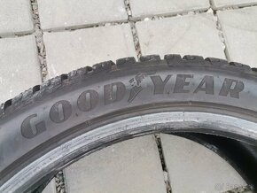 215/45 R18 zimné pneumatiky GOODYAER - 5