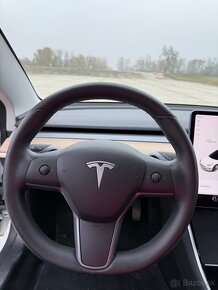 Tesla Model 3 Long Range Autopilot premium interiér - 5