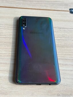 Predám Samsung Galaxy A50 128GB Malé Známky používania - 5